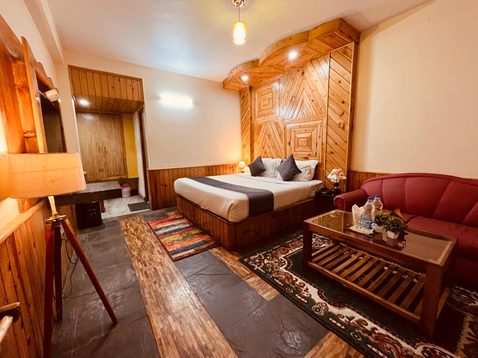 The Hollywood Vibes - #Riverview #Premium Rooms #Prime Location #Most Awarded #Parking #Top Rated #Open Terrace #Best Selling Hotel In Manali Eksteriør bilde